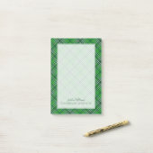 Donkergroen en bosgroen patroonpatroon post-it® notes (Op bureau)