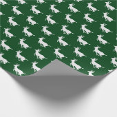 Donkergroen en wit rendierpatroon cadeaupapier (Hoek)