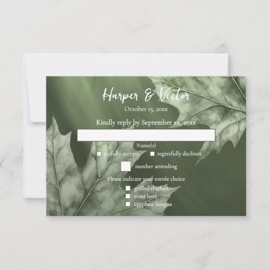 donkergroen mos met esdoornbladeren accent QR-code RSVP Kaartje (Voorkant)