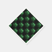 Donkergroen sprankelend Shamrock patroon op zwart Servet (Hoek)