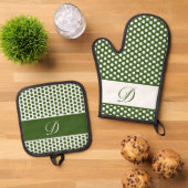 Donkergroen & Wit Monogrammed Polka-Dot Ovenwant & Pannenlap Set (Top down)