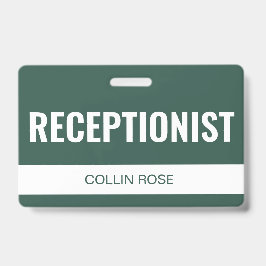 Donkergroene aangepaste hotelreceptionist personee badge