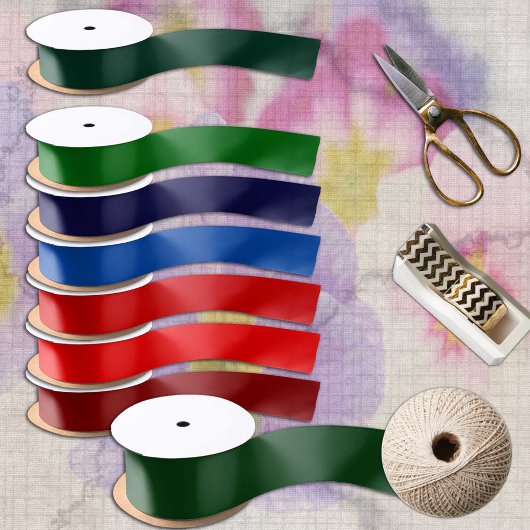 Donkergroene cedar-boomstructuur, vaste minimalisa satijnen lint