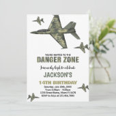 Donkergroene Fighter Jet Verjaardag Uitnodiging (Staand voorkant)