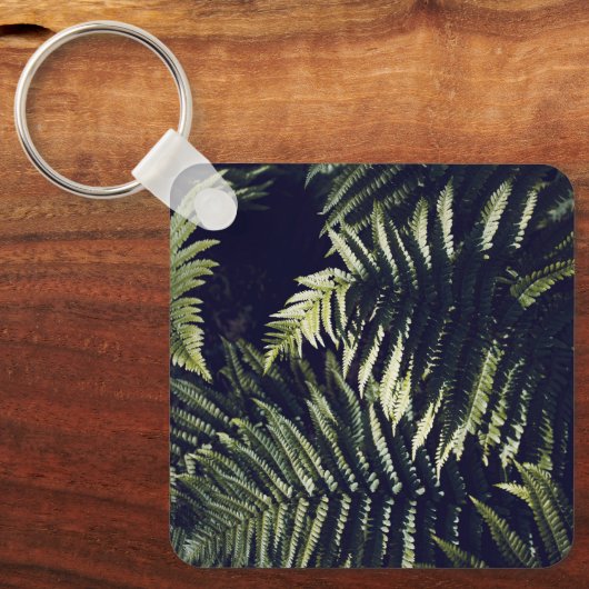 Donkergroene varen laat botanisch sleutelhanger (Voorkant)