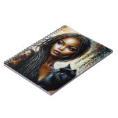 Donkerhuid vrouw met zwarte kat notitieboek (Linkerzijde)