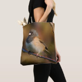 Donkeroogige Junco op een ledemaat Tote Bag (Dichtbij)