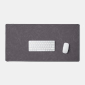 Donkerpaarse gestructureerde oppervlakte wervelend bureaumat (Keyboard & Muis)