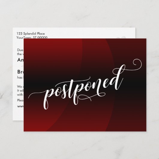 Donkerrode curve uitgestelde bruiloft aankondiging briefkaart (Voorkant / Achterkant)