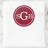 Donkerrood cirkelvormig traditioneel monogram ronde sticker (Tas)