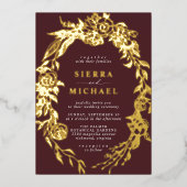 Donkerrood en goud | Luxe Bourgondische bloemenbru Folie Uitnodiging (Voorkant)