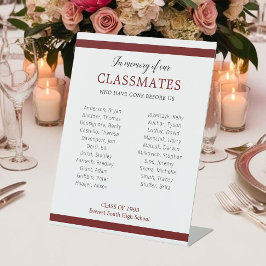 Donkerrood ter nagedachtenis van onze klasgenoten  reclamebord met voetstuk