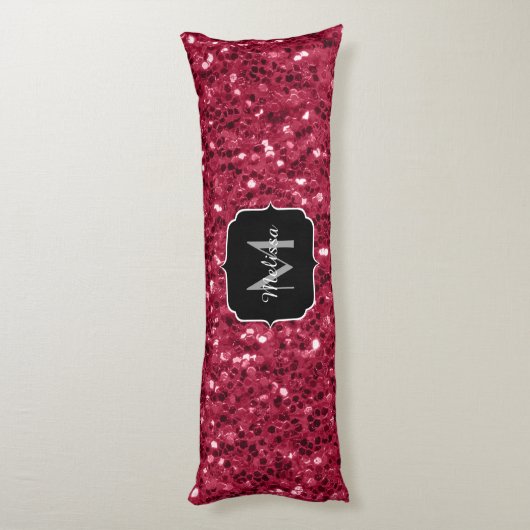 Donkerroze magenta faux sparkles Monogram Lichaamskussen (Achterkant (Verticaal))