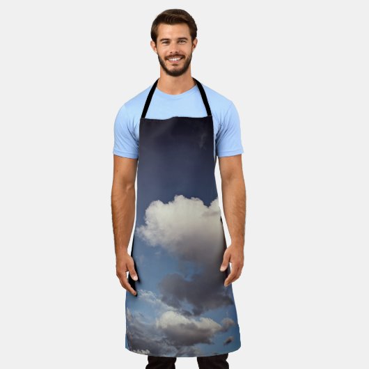 Donkerwitte wolken schort (Gedragen)