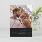 Donkerzwart Elegante Hedendaagse Fotobruiloft Save The Date (Staand voorkant)