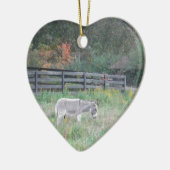 Donkey in een Herfst herfst veld. Keramisch Ornament (Links)