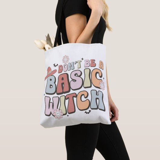 Don't Be a Basic Witch Halloween Gift Tote Bag (Dichtbij)