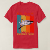 Dont Follow Me I Do Stupid Things Retro Shark Fish T-shirt (Design voorkant)