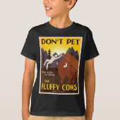 Don't Pet The Fluffy Cows T-shirt (Voorkant)