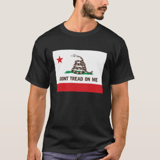 DONT TREAD ON ME — STAATSVLAG VAN CALIFORNIA T-SHIRT