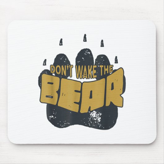 Don't Wake The Bear Shirt. Fear The Bear Claw &amp Muismat (Voorkant)