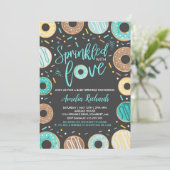Donut Baby Strooi Uitnodiging Gestrooid Met Liefde (Staand voorkant)