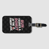 Donut bij de Finish Line Funny Fitness Motivation Bagagelabel (Voorkant (horizontaal))
