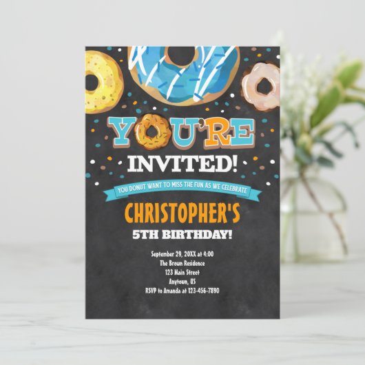 Donut Birthday Uitnodiging (Staand voorkant)