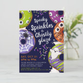 Donut Decorating Halloween Party Kaart (Staand voorkant)