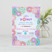 Donut, donuts, meisje 6e verjaardag uitnodiging. kaart (Staand voorkant)