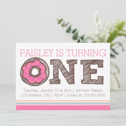 Donut First Birthday Uitnodiging - Roze (Staand voorkant)