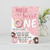 Donut geïnspireerd eerste verjaardagsfeestje uitno kaart (Staand voorkant)