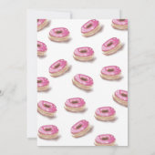 Donut groeit op uitnodiging van verjaardagsfeest (Achterkant)