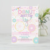 Donut Grow Up 1e verjaardag uitnodiging - Meisje (Staand voorkant)