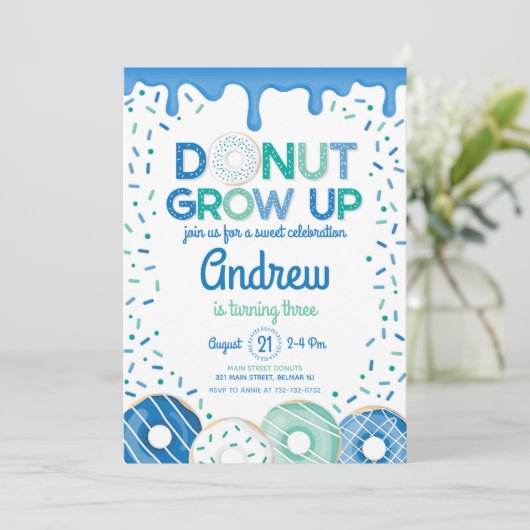 Donut Grow Up Blue Donut Verjaardag uitnodiging (Staand voorkant)