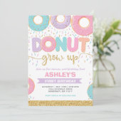 Donut Grow Up First 1st Birthday Invitation Kaart (Staand voorkant)