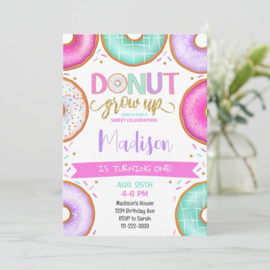 Donut Grow Up Kleurrijke Verjaardag Uitnodiging (Staand voorkant)