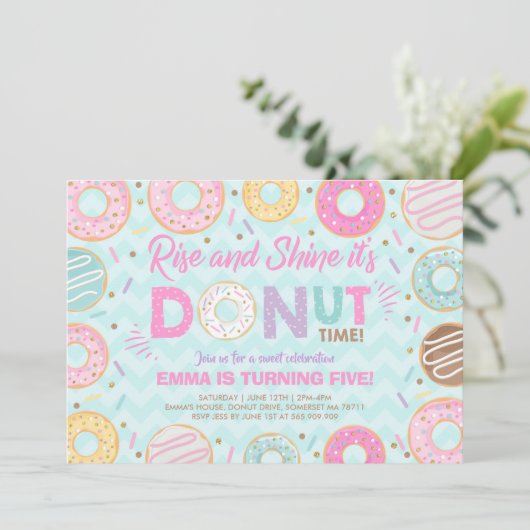 Donut Invitation Rise and Shine, het is donut Time Kaart (Staand voorkant)