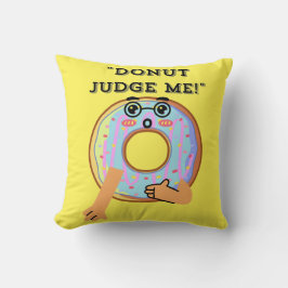 DONUT JUDGE ME KUSSEN