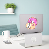 Donut luiaard 1 sticker (Laptop op bureau)