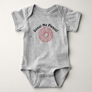 Donut Me Please! door Sommer Hamilton Romper