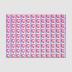 Donut met roze vorst en sproeiers op strips tissuepapier