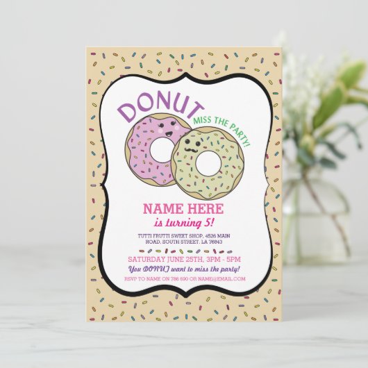 Donut Miss The Party verjaardagsuitnodiging Donut  Kaart (Staand voorkant)