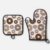 Donut Pattern, Chocolate Donuts, Karamel Donuts Ovenwant & Pannenlap Set (Voorkant)