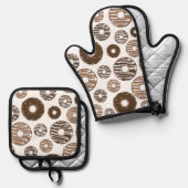 Donut Pattern, Chocolate Donuts, Karamel Donuts Ovenwant & Pannenlap Set (Voorkant / Achterkant)