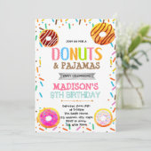 Donut pyjama party uitnodiging (Staand voorkant)