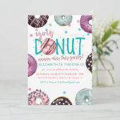 Donut Thgerespecteerde Birthday Invitation Kaart (Staand voorkant)