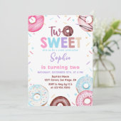 Donut twee lief 2e verjaardagsfeest kaart (Staand voorkant)