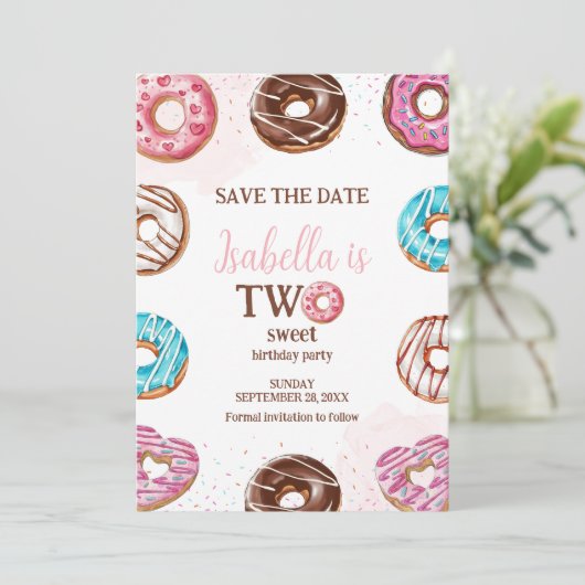 Donut Twee Zoete Meisjes Sprinkles 2e Verjaardag Save The Date (Staand voorkant)