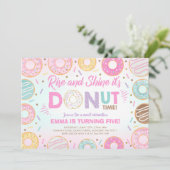 Donut Uitnodiging Opstaan Het Is Donut Tijd (Staand voorkant)